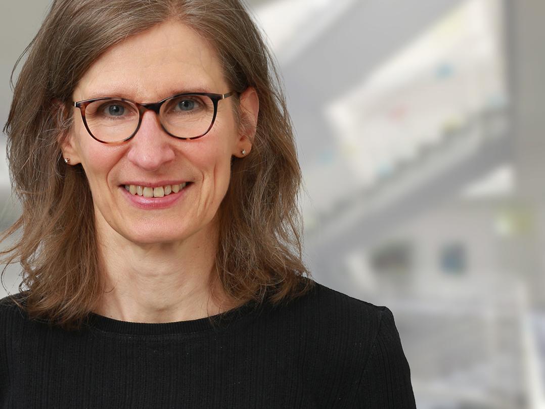 Dr. Andrea Fleck